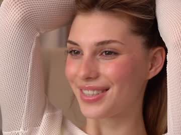 webcam girl refined_style image #7937566