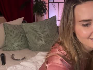 webcam girl phoenix_taylor image #7867810
