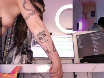 webcam girl lau__1 image #7304679