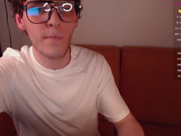 webcam couple overflowow image #2228747