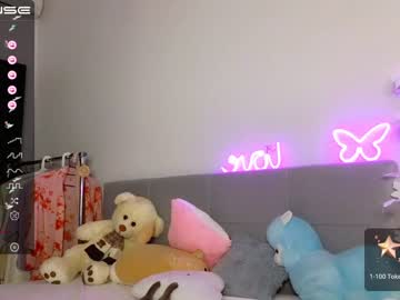 webcam girl small_blondee image #4599304
