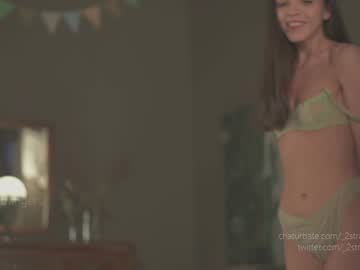 webcam girl _2strangers image #9336524