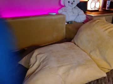 webcam girl juicy_peach88 image #3037959