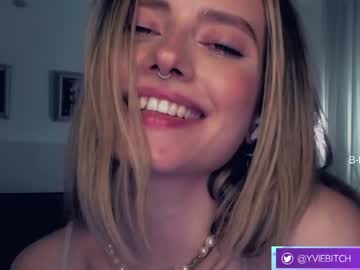 webcam girl _yvie_ image #4811943
