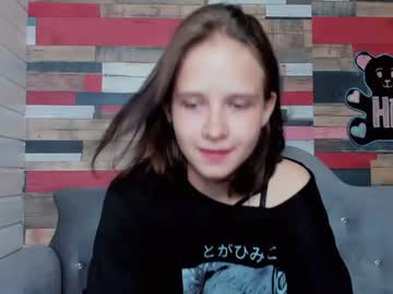 webcam girl lindamerinss image #2046110