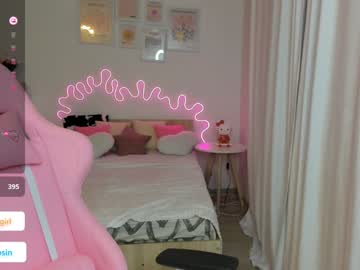 webcam girl maya_blonde18 image #8300732