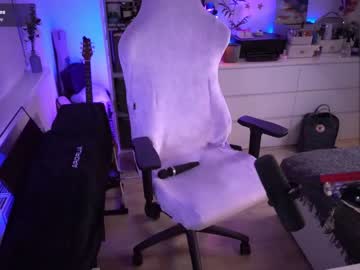 webcam girl blue_mooncat image #7035290