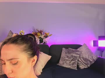 webcam girl littlee33 image #7814412
