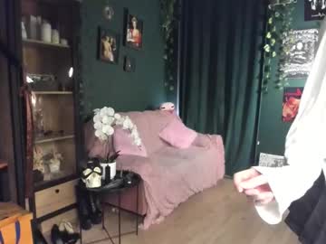 webcam girl bmwm5f90 image #8957586