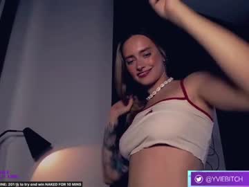 webcam girl _yvie_ image #6153008