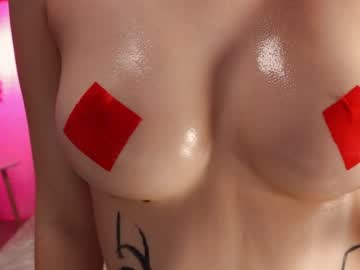 webcam girl ella_knockers_xl image #2290321