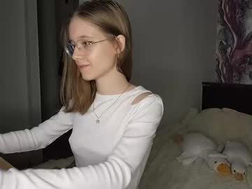 webcam girl lowress image #8969582