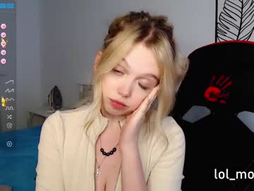 webcam girl small_blondee image #3769893