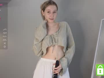 webcam girl taitfollin image #7418328