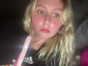 webcam girl prettykitten123 image #7986486