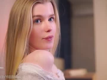 webcam girl brave_journey image #9441751