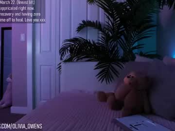 webcam girl oliviaowens image #3945511