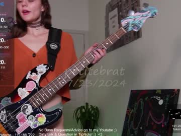 webcam girl petitebrat image #7474589
