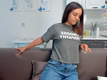 webcam girl karalyons image #4845933