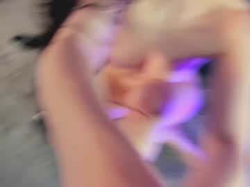 webcam girl littlee33 image #7454042