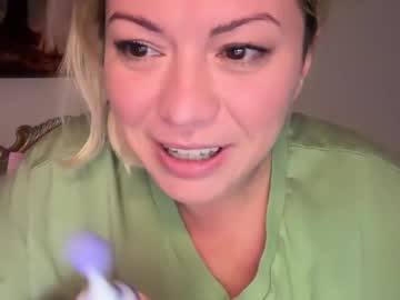 webcam girl kiradivine image #8186564