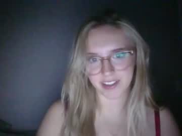 webcam girl dumb_blonde69 image #4773443