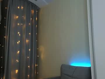 webcam girl a_p_p_l_e image #8542987