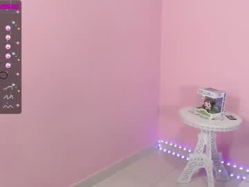 webcam girl little_effy18 image #1245900