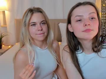 webcam couple angels_look image #5895833