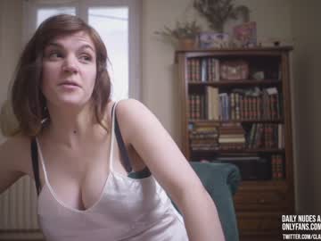 webcam girl claire_moulin image #1025962