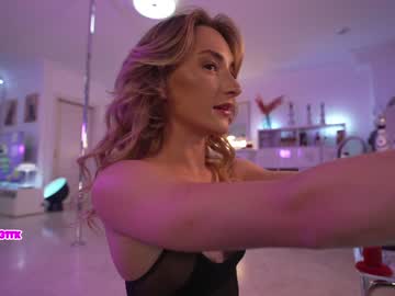 webcam girl hannahjames710 image #4603731