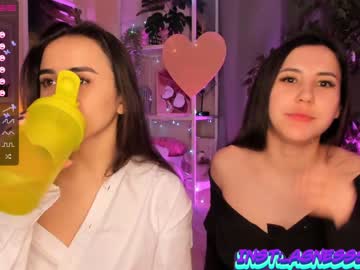 webcam girl millaava image #1221332