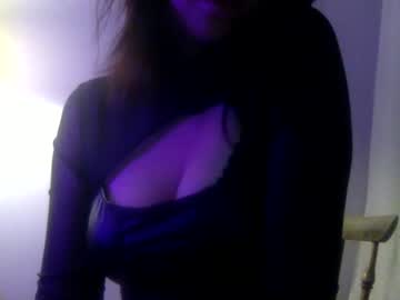 webcam girl lillyandhertoyy image #6235449