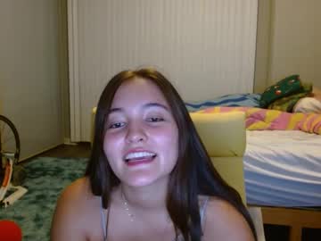 webcam girl emma_peaches18 image #7434906