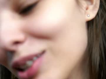 webcam girl peek_in_my_window image #7710172