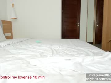 webcam girl carolinaherera image #3121929