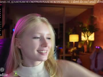 webcam girl bestblondiiecb image #4798962