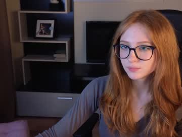 webcam girl plastic_beach image #6377500