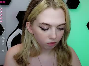 webcam girl small_blondee image #4159348
