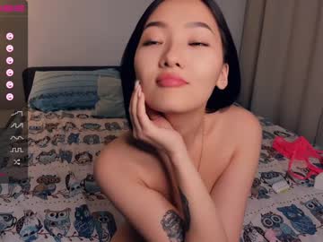 webcam girl refined_style image #4428715
