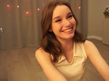 webcam girl harrieteasley image #8723280