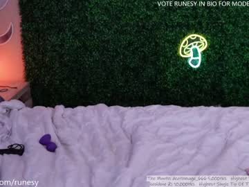 webcam girl runesy image #2656012