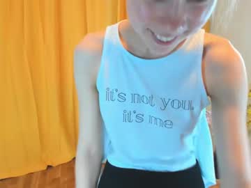 webcam girl rubrain image #4166616