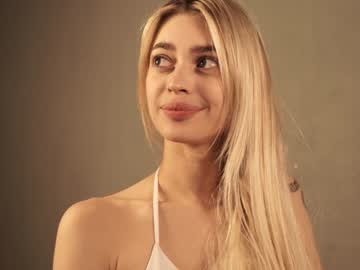 webcam girl cuteelsa_ image #4853182