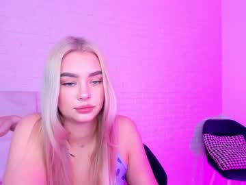 webcam girl 8a8y_nura image #1370389