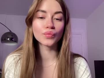 webcam girl strawberryjamx image #3435152