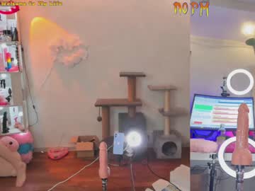 webcam girl _biscuitty image #2690219