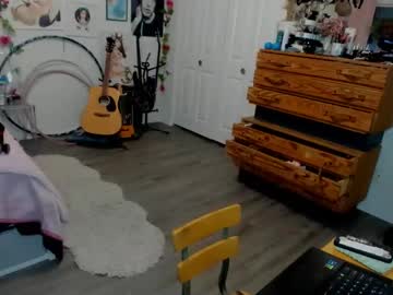 webcam girl tiggerrosey image #8733186