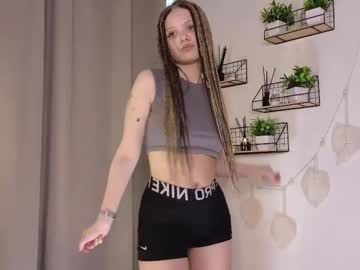 webcam girl mayaa_janee image #9318687