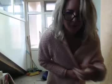webcam girl deepintoyourmind image #4080286